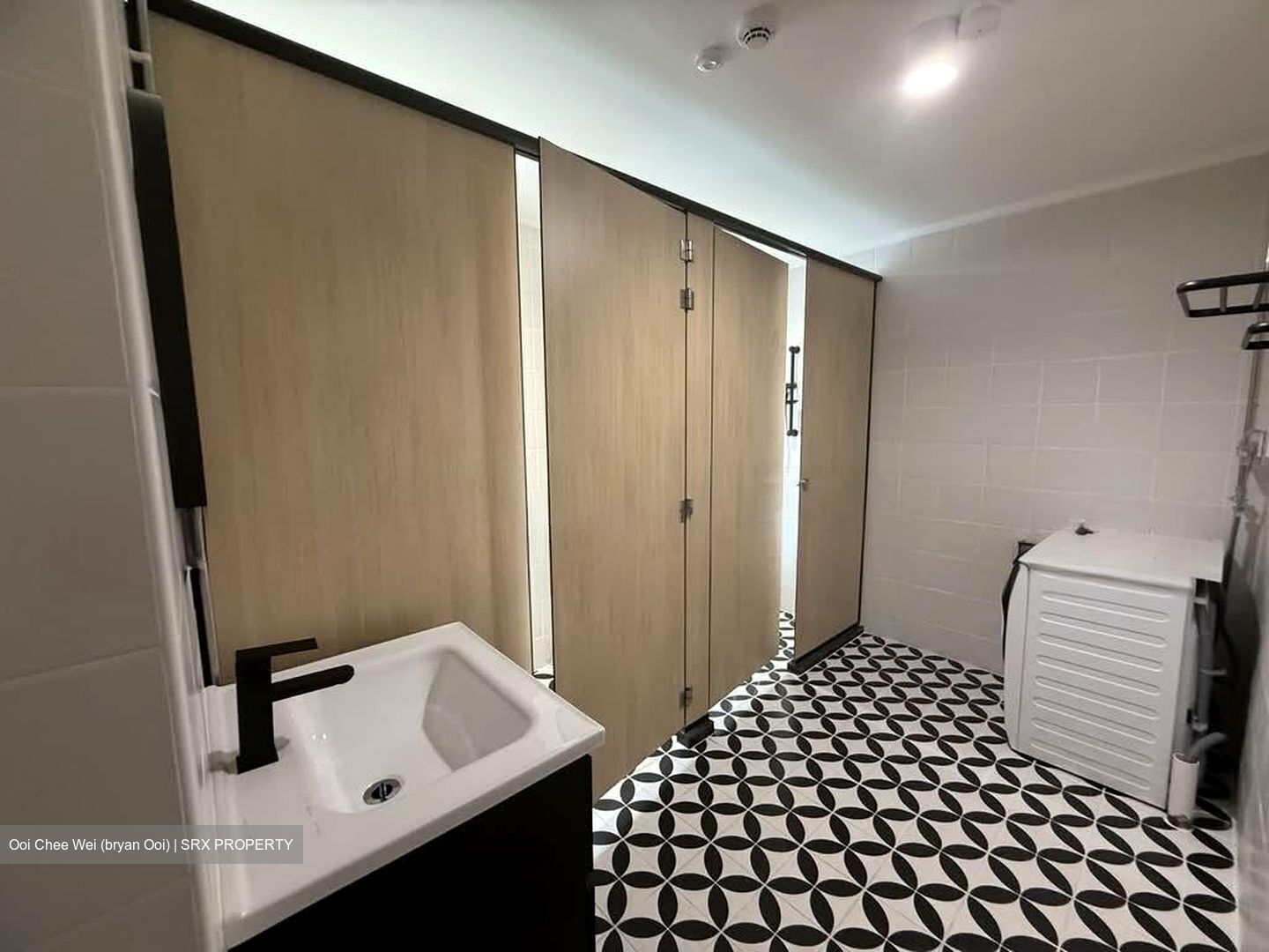 Admiralty Road East (D27), Apartment #529948471